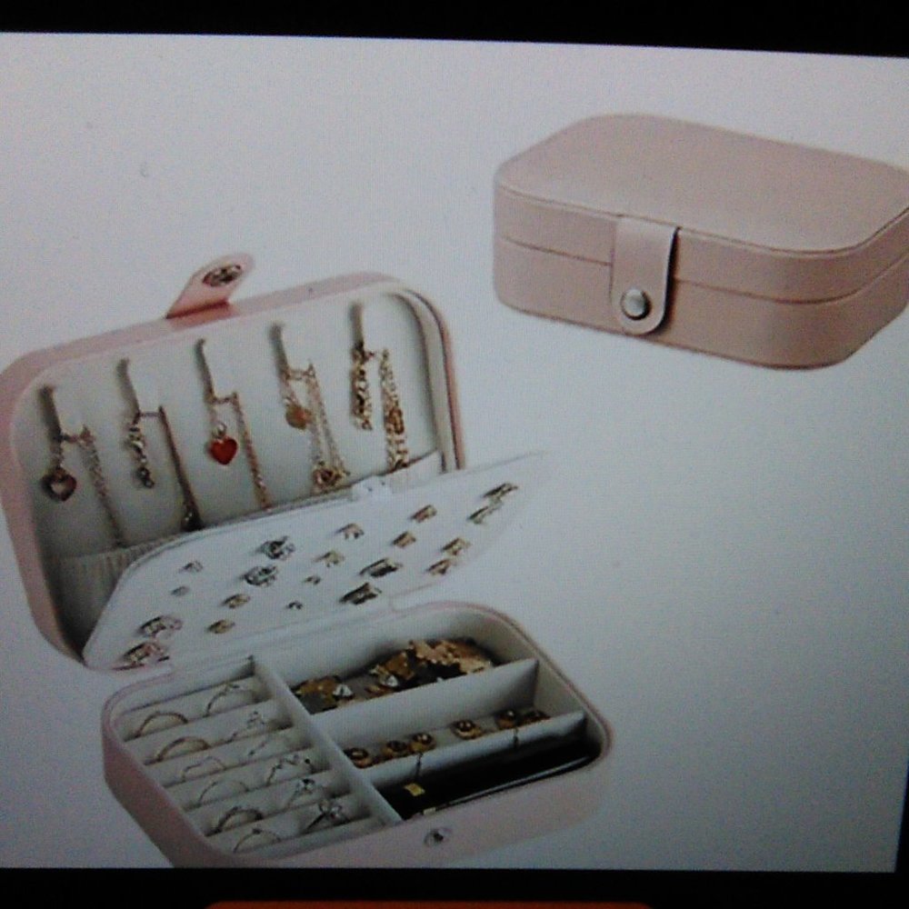 NIP Faux Leather Jewelry Storage Box